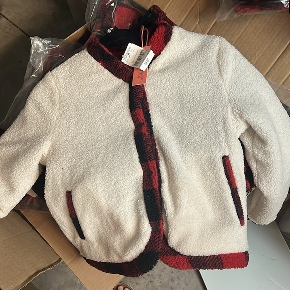 BlankNYC GIRLS Reversible Safe Haven Sherpa Jacket - Picture 3 of 3